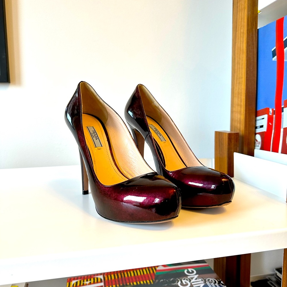 Prada patent platform pump size 40